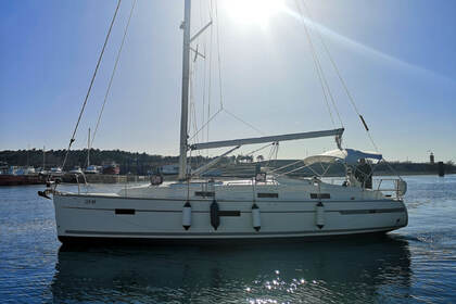 Charter Sailboat BAVARIA 36 Kraljevica