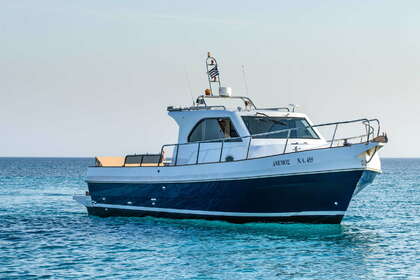 Hire Motorboat JET CRAFT 35 Paros