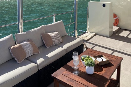 Charter Motorboat Custom Catamaran 32 Cabo San Lucas