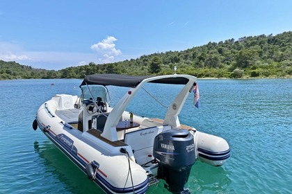 Noleggio Gommone CAPELLI Tempest 770 Trogir