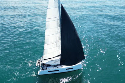 Hire Catamaran Nautitech Open 44 Six-Fours-les-Plages