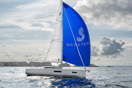 Rental Sailboat Beneteau Oceanis 37.1 Arzon