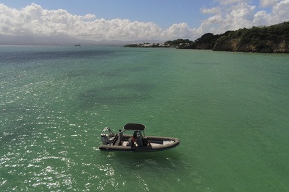 Location Semi-rigide Highfield HIGHFIELD PATROL 760 - Sport 300CV Pointe-à-Pitre