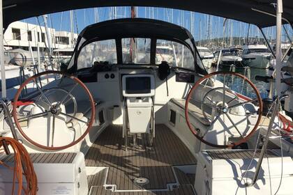 Hire Sailboat JEANNEAU SUN ODYSSEY 439 Laurium