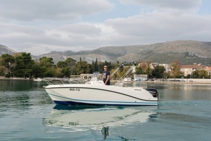 Location Bateau à moteur QUICKSILVER 555 Open Trogir