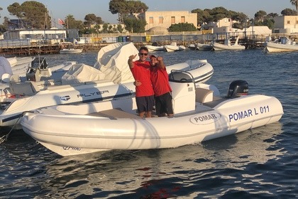 Noleggio Barca senza patente  Pomar 570 Marausa