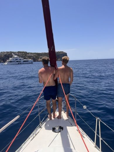 Андрайч Sailboat Beneteau Oceanis Clipper 361 alt tag text