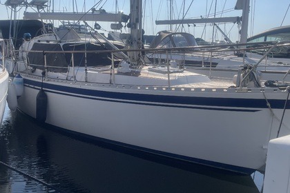 Hire Sailboat Nauticat yacht Nauticat35 Arzal