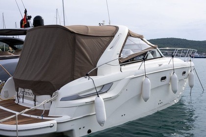 Чартер Моторная яхта Bavaria 34 Sport Тиват