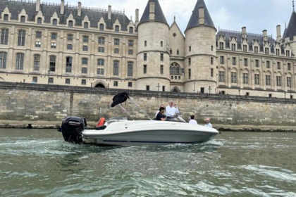 Alquiler Lancha Bayliner VR5 Bow Rider HB París