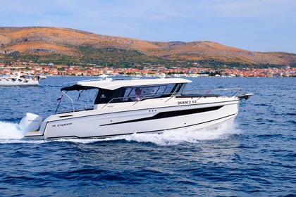 Location Bateau à moteur Parker 790 Explorer Trogir