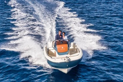 Miete Motorboot INVICTUS 200 FX  2023 Cala Ratjada