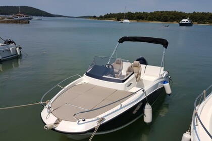Rental Motorboat Quicksilver Activ 605 Sundeck Lopar Marina