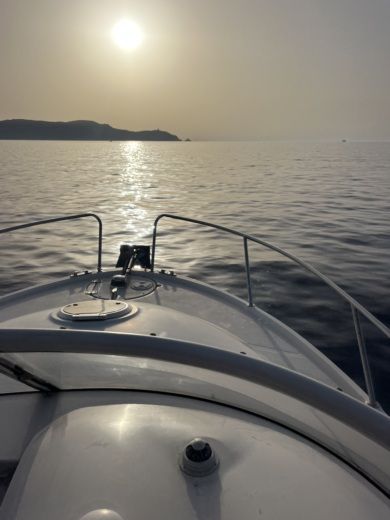 Motorboat Location à l'heure Quicksilver 650 Cruiser Σχέδιο κάτοψης σκάφους