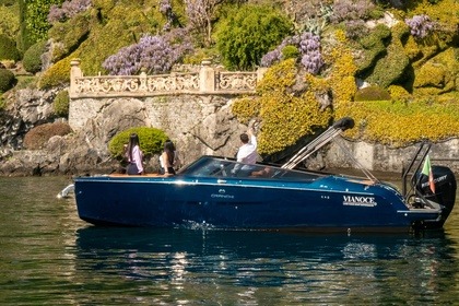 Charter Motorboat Cranchi E26 Como