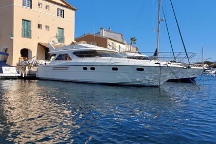 Charter Motorboat Princess V 48 Port Grimaud