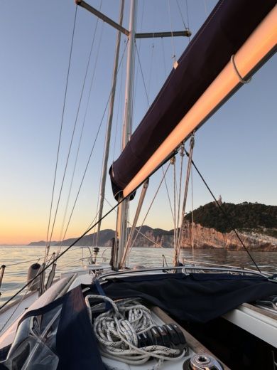 Специя Sailboat Beneteau Beneteau oceanis 40 alt tag text