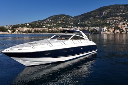 Location Bateau à moteur Princess V42 Saint-Jean-Cap-Ferrat