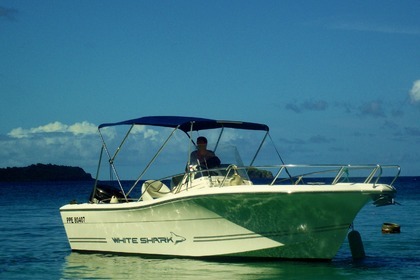 Location Bateau à moteur KELT WHITE SHARK 226 Gourbeyre