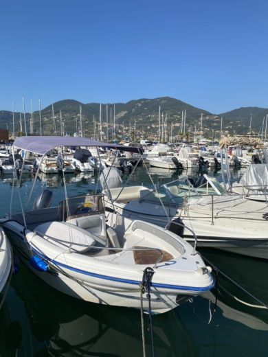 La Spezia Without license Capelli Capelli 17 alt tag text