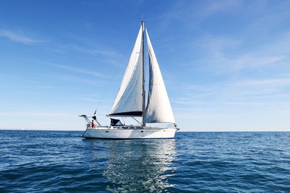 Hire Sailboat Jeanneau Sun Odyssey 43 Sète