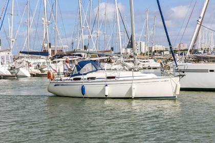 Charter Sailboat BAVARIA 30 CRUISER La Rochelle