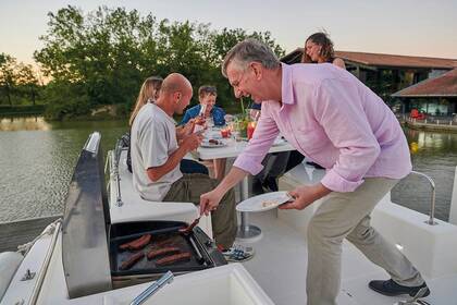 Location Péniche Nicols SIXTO FLY C Dole