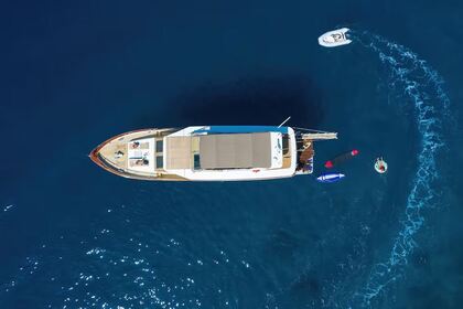 Miete Motoryacht Custom Blanka Podstrana