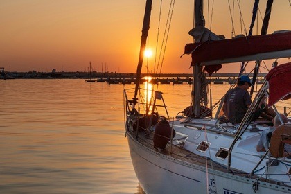 Rental Sailboat Dufour Dufour 35 Classic Bari