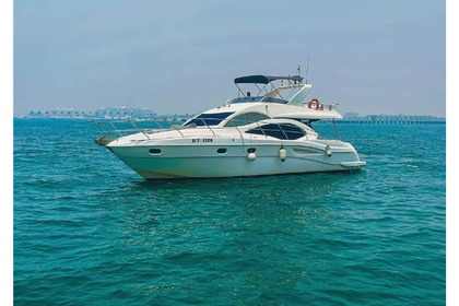 Rental Motorboat 24 - 16 MT 2 CABINS MAJESTY 53 FT 2007 Dubai