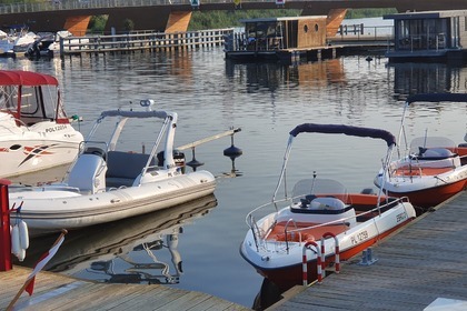 Miete Motorboot EBRO OTWARTO POKŁADOWY Stettin