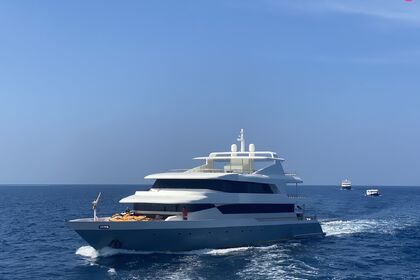 Чартер Моторная яхта Princess Ulua Motor Yacht Мале