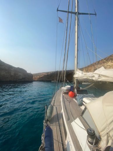 Valletta Sailboat Classic Ketch CT47 alt tag text