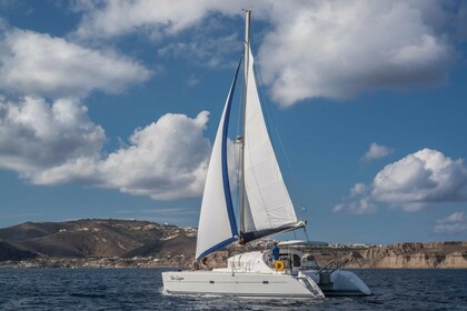 Hire Catamaran LAGOON 400 S2 Santorini