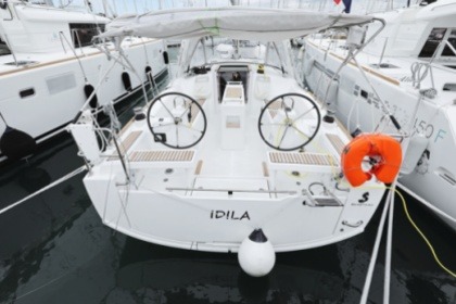 Alquiler Velero BENETEAU OCEANIS 35.1 Sukošan