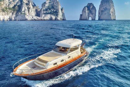 Rental Motorboat Gozzo Apreamare TreOttO Cabin Top Capri