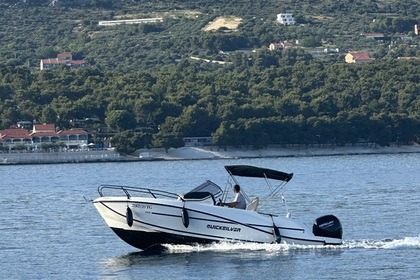 Hire Motorboat Quicksilver 705 Open Trogir