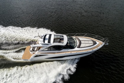 Hire Motorboat Galeon 405 HTL Antibes