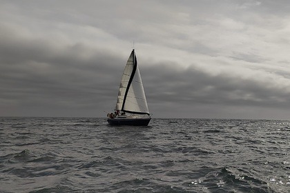 Rental Sailboat Jeanneau Aquila Port du Kernevel