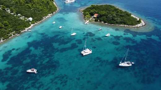 Seget Donji Catamaran FOUNTAINE PAJOT LUCIA 40 alt tag text