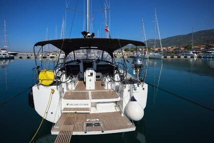 Ενοικίαση Ιστιοπλοϊκό σκάφος Jeanneau Sun Odyssey 440 - 3 cab. Μπρατς