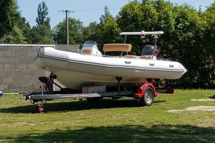 Location Semi-rigide Zodiac Yachline Marseillan