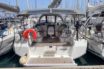 Rental Sailboat Bavaria ALAIA - BAVARIA C38 Hyères