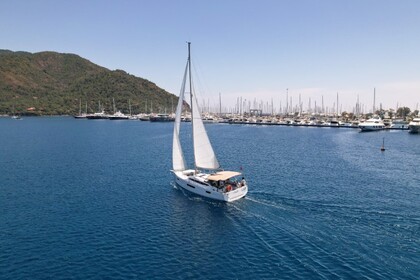 Rental Sailboat Jeanneau Sun Odyssey 410 Marmaris