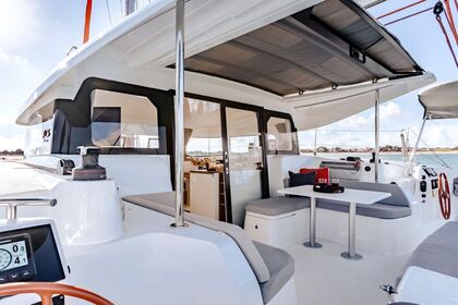 Location Catamaran Excess Excess 11 - 4 + 2 cab. Monténégro