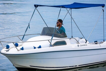 Location Bateau sans permis  Jeanneau Navy Blue 5 places Standard Le Cap d'Agde