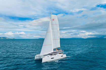 Charter Catamaran FOUNTAINE PAJOT TANNA 47 Le Marin