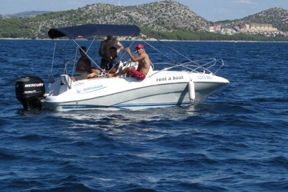 Charter Motorboat QUICKSILVER Commander Pakoštane