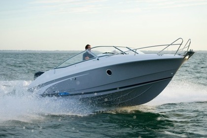 Hyra båt Motorbåt BENETEAU Flyer 750 Cabrio Toscolano Maderno