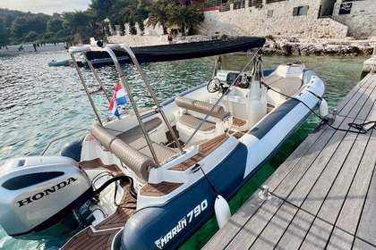 Charter RIB Marlin 790 Pro Hvar